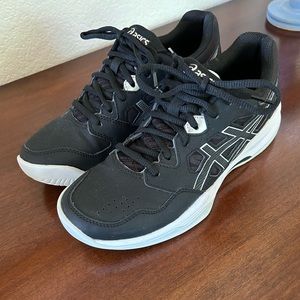 Pickleball court shoes